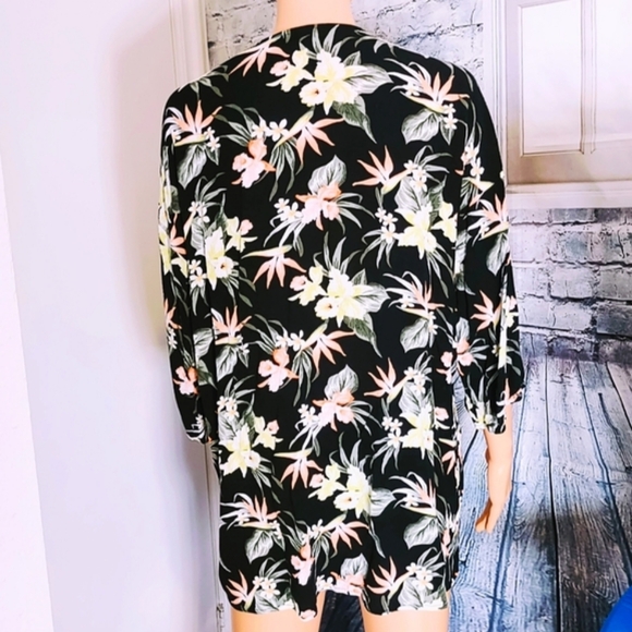 DIVIDED BY H&M TROPICAL FLORAL BEACH WEAR SUMMER COVER UP WOMEN'S SIZE  S - Picture 4 of 8